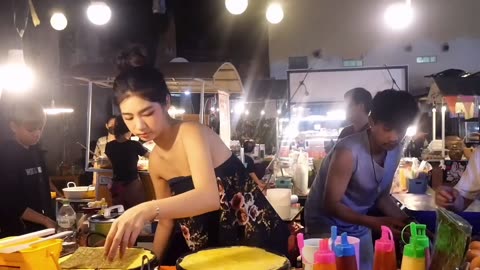 The Most Popular Beautiful Lady Omelet - Laos Street Food