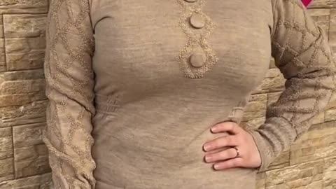 PLUS SIZE DRESS MODEL