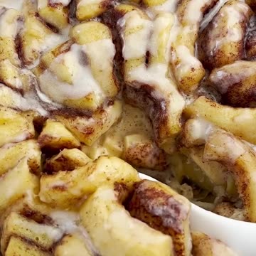 Slow Cooker Apple Cinnamon Rolls