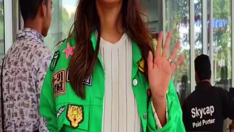 Foumas Indian ACtress Hina Khan Spotted Airport #hinakhan