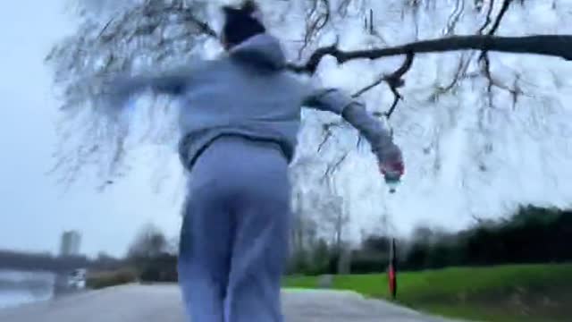 Love martial arts, exercise the body.