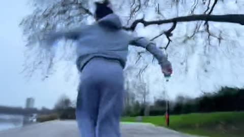 Love martial arts, exercise the body.