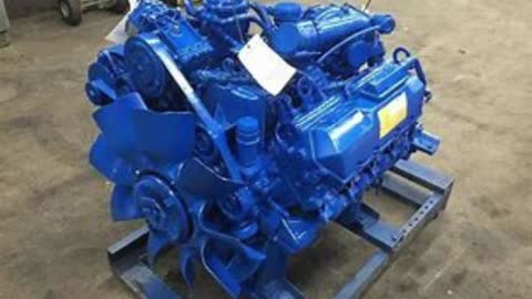 (82) 7.3L NAVISTAR T444E V8 Turbodiesel engine sound (2004 version)