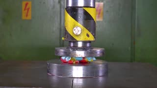 Best objects in the hydraulic press! Satisfying!