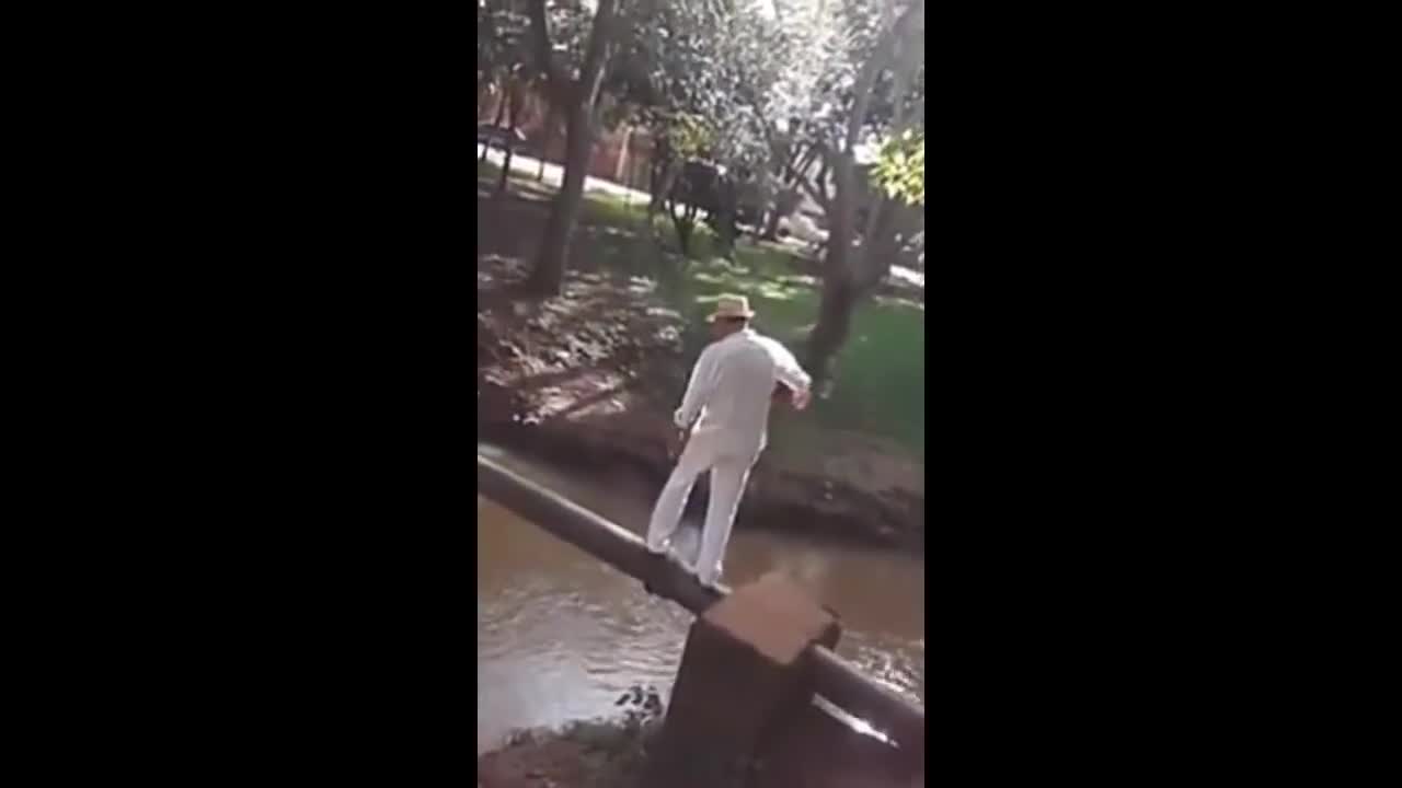 Você é mole demais