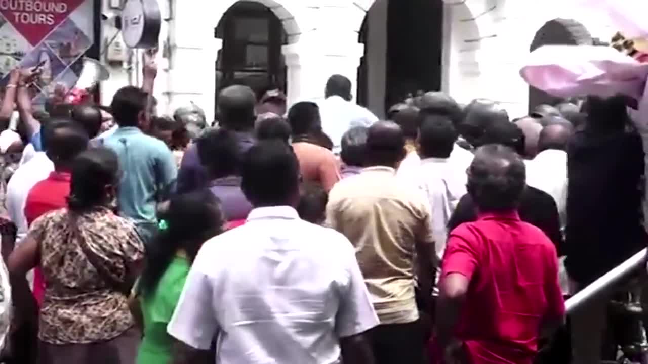 Sri Lanka police tear gas, water cannon protesters