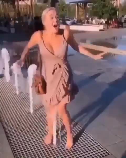 ΔΡΟΣΙΣΤΗΚΕ.