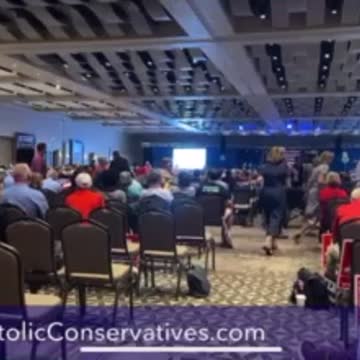 Vernon Jones does what Brian Kemp can’t do right now and walks through GOP crowd