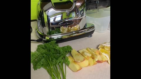 Mon jus de céleri pomme et orange