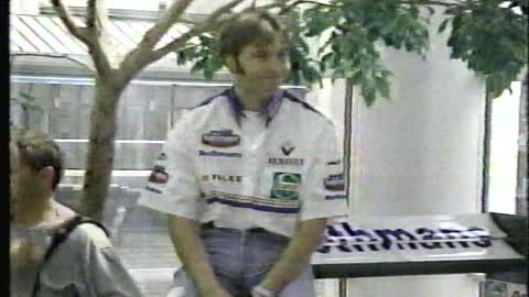 Conference de presse de Jacques Villeneuve en route vers le grand prix de F1 du Canada de 1997