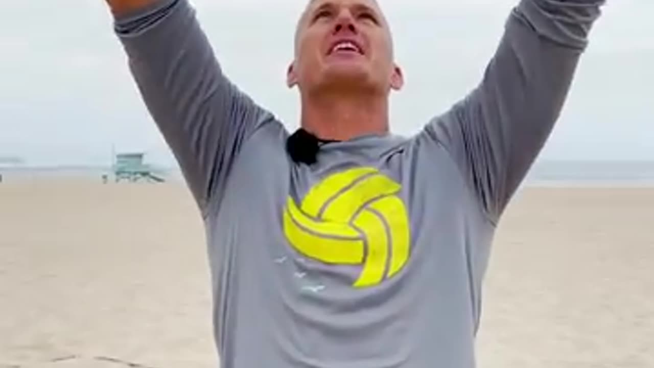 Volleyball__Short__Tips___How_to_Get_Better_Hand_Sets