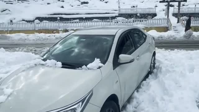 When u got stuck in snow _ Snow Challenge _ snowfall in kalam