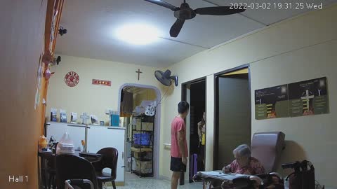 hallfront day n night 20220302