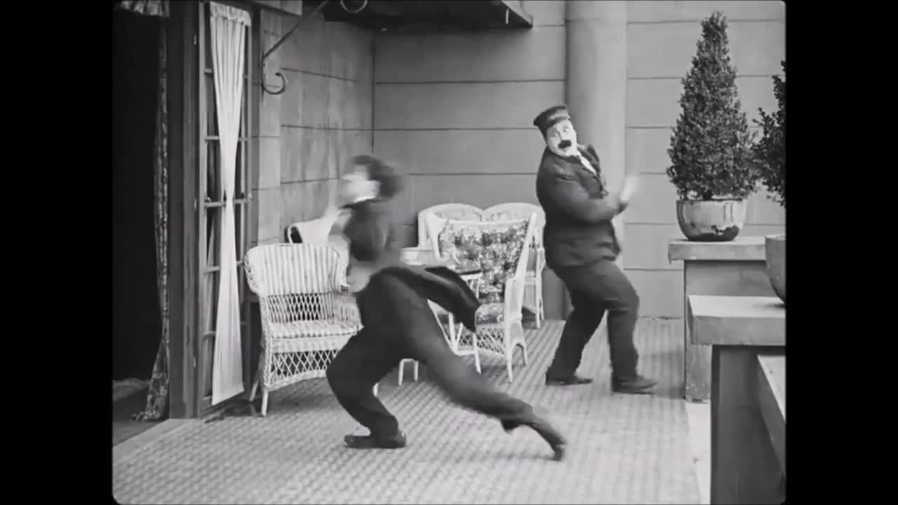 The Art of Gag #2 Frenetic chase - Charlie Chaplin - The Adventurer(1917)