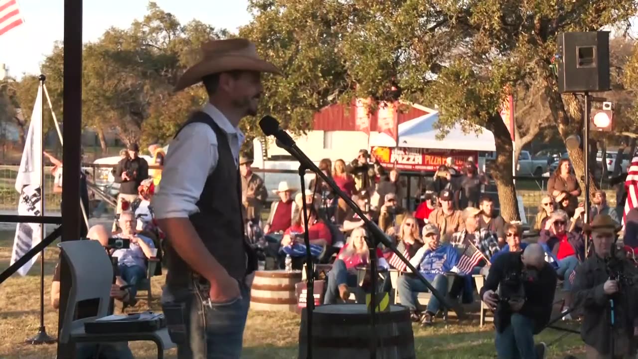 Trucker convoy rallies to demand end to illegal migration in Texas