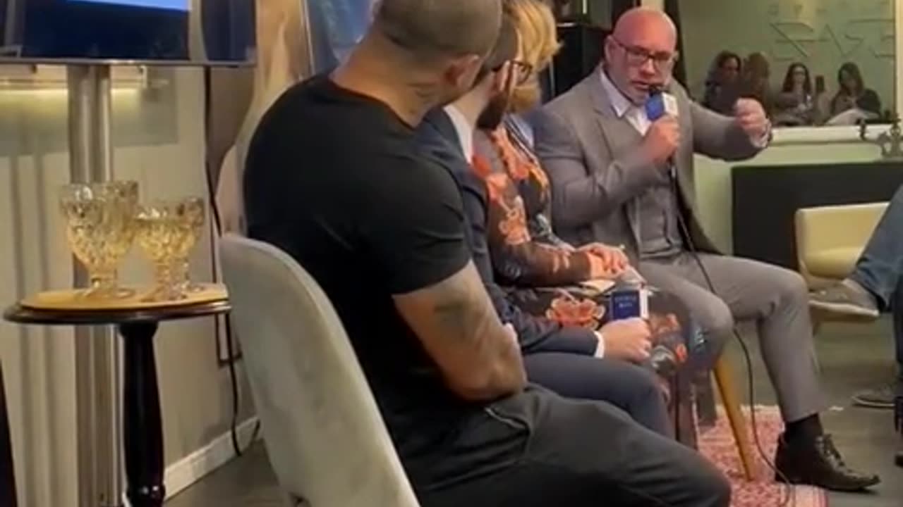 Você que se vacinou. Preste atenção.