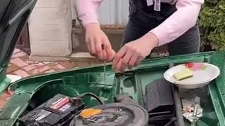 Пожарила яйца в жигулях ЖЕСТЬ