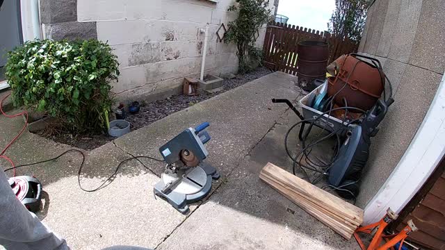 Building doggos bigger bed part 1