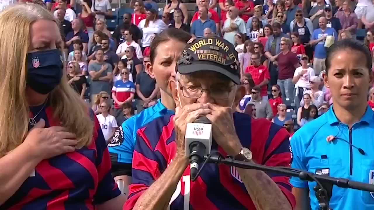 U.S. Women’s Soccer Team Members Turn Away From Flag as 98-Yr WWII Vet Plays National Anthem