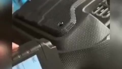 Vaccini magnetici: Verifica con metal detctor con esito POSITIVO al magnetismo