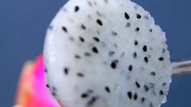 Dragon Fruit Cutting