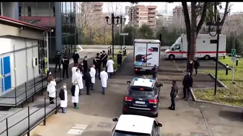 Le fiale del vaccino anti covid arrivano allo Spallanzani