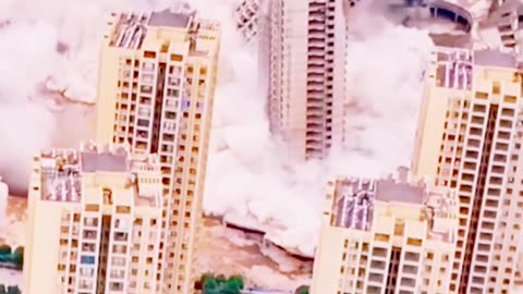 Demolition_Of_Building #Heart In Hand #Technology #Viral_Shorts (1080p)