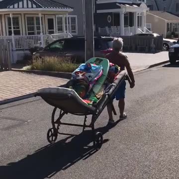 Man uses mattress to move boogie boards