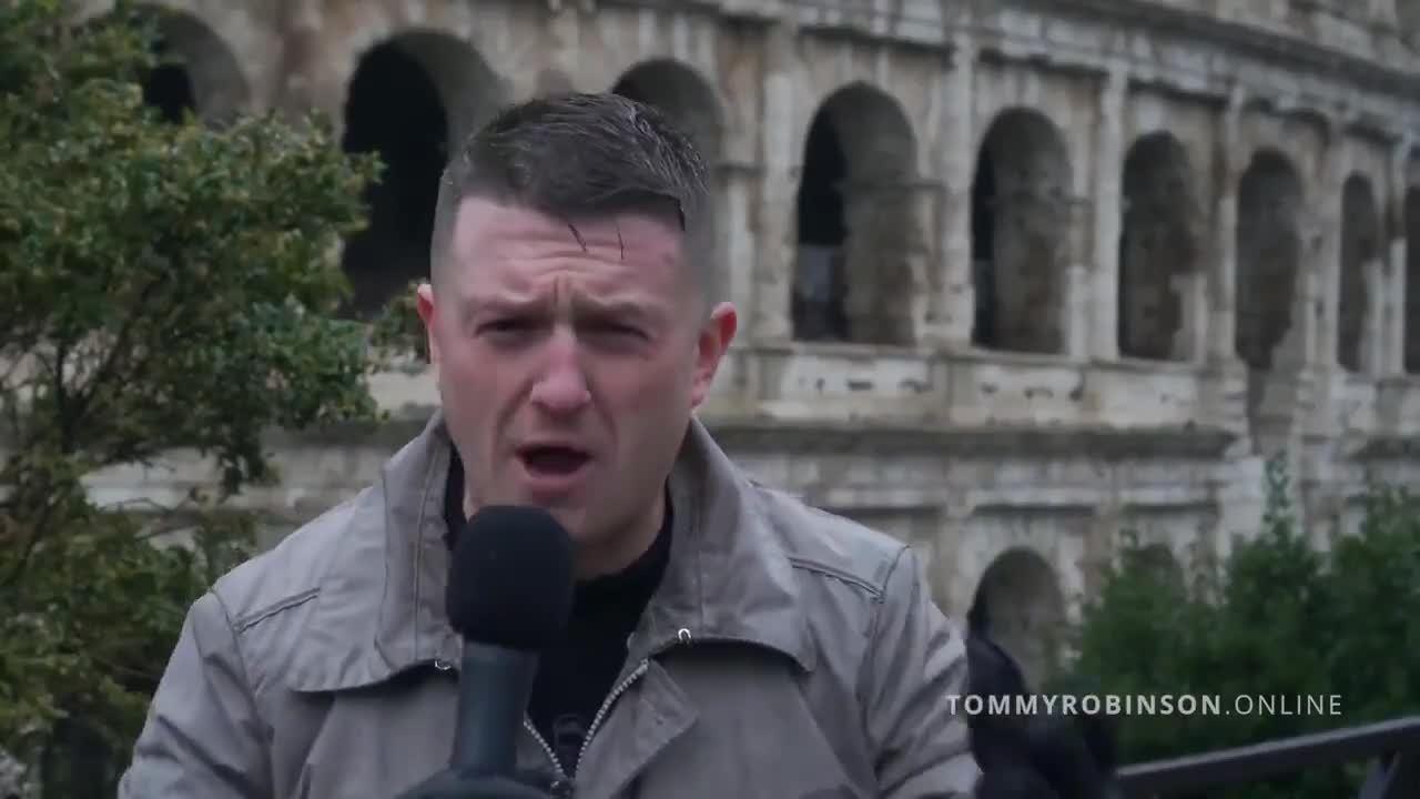 Tommy Robinson prasises peeople of Italy