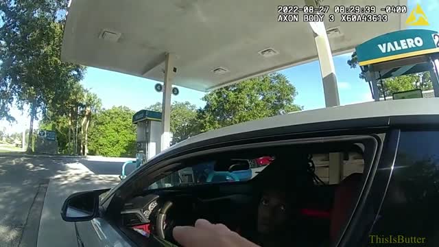 Man drags police officer during traffic stop: ‘I’m scared of cops’