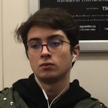 Zooming in on a guy with glasses harry potter