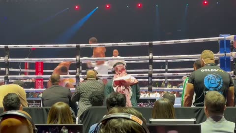 Anthony Joshua knocks out Francis Ngannou