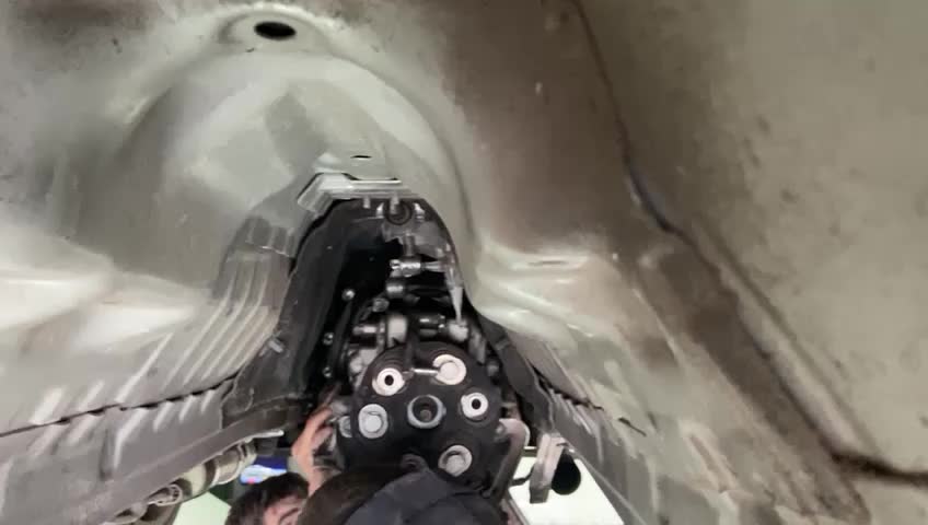 BMW 330D 2007 GEARBOX REMOVAL PART 5