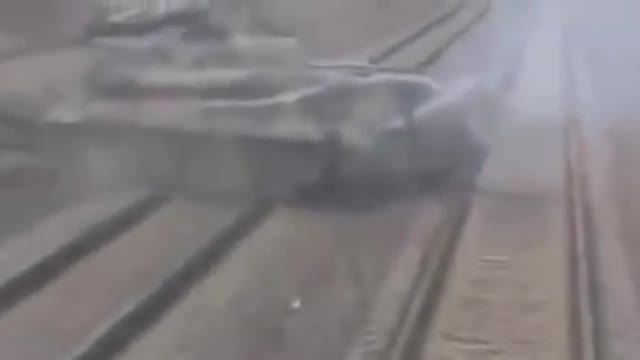 Video of Russian BMP-3 crossing in front of a Ukrainian train from the beginning of the war