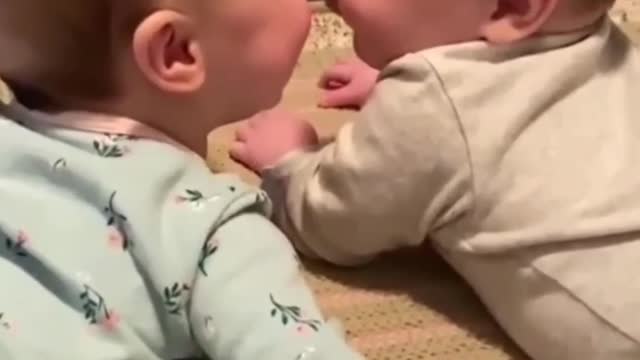 Cute baby playing👶👶