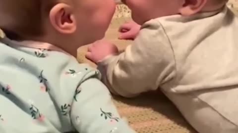 Cute baby playing👶👶