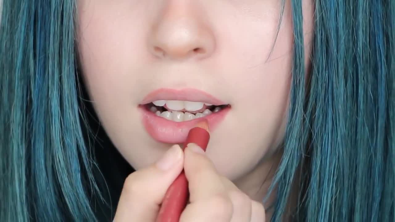 Billie Eilish Make Up tutorial