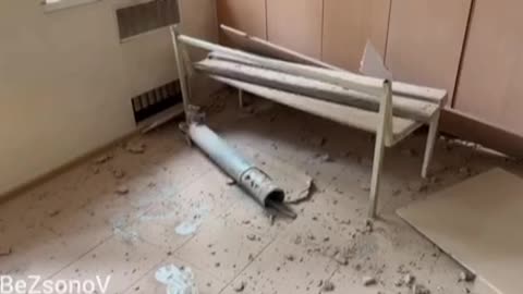 Přímý zásah ze střely Grad MLRS zasáhl 17. nemocnici v Kujbyševské čtvrti Doněcka