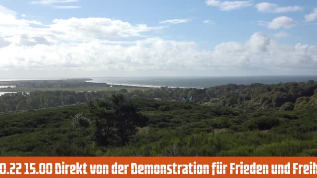 29.10.22 15.00 Direkt von der Demonstration für Frieden und Freiheit in Dresden