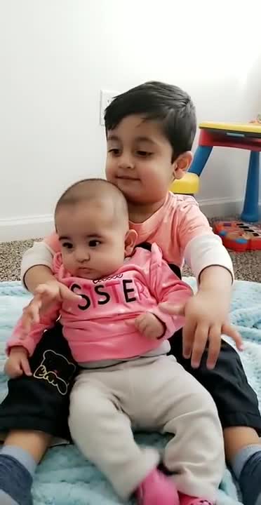 She is heavy mama Funny baby video 🤣🤣🤣!!!