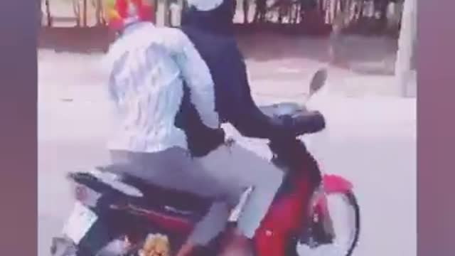 Racing boy to the street