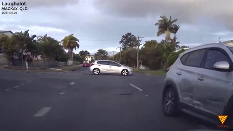 Dashcam Accident 2021.05.21 — MACKAY, QLD