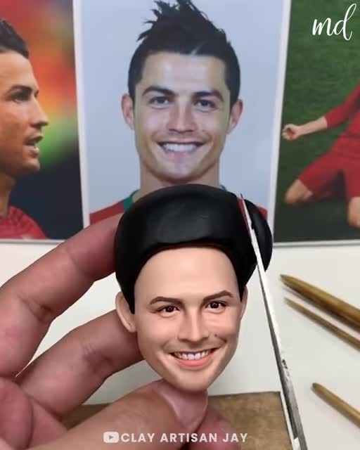 A beautiful tufted headboard 🛏️