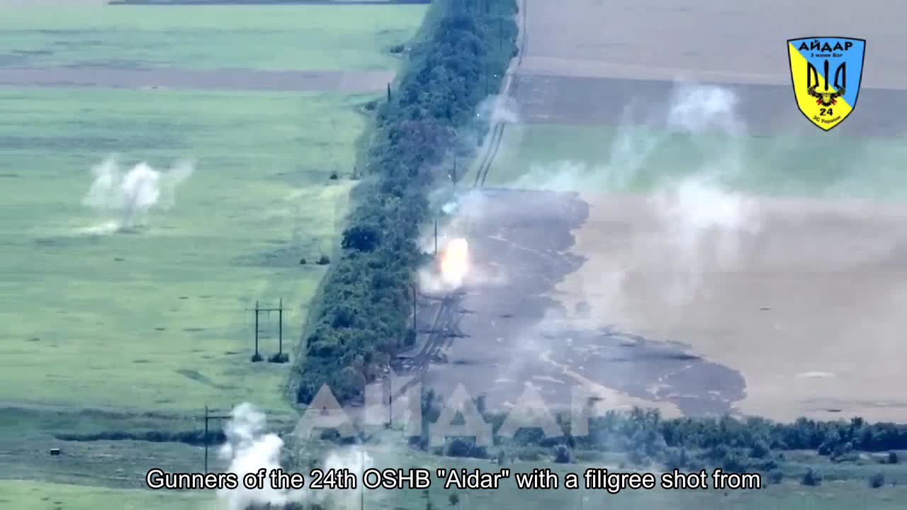 Gunners of the 24th OSHB "Aidar" destroy a Horde tank with a filigree shot from a howitzer