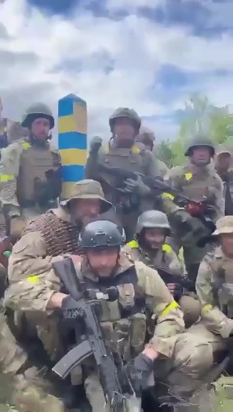 Ukrainische Asov Nazis erreichen bei Charkiw Grenze. Oder kommt die Grenze zu den Asov Nazis?