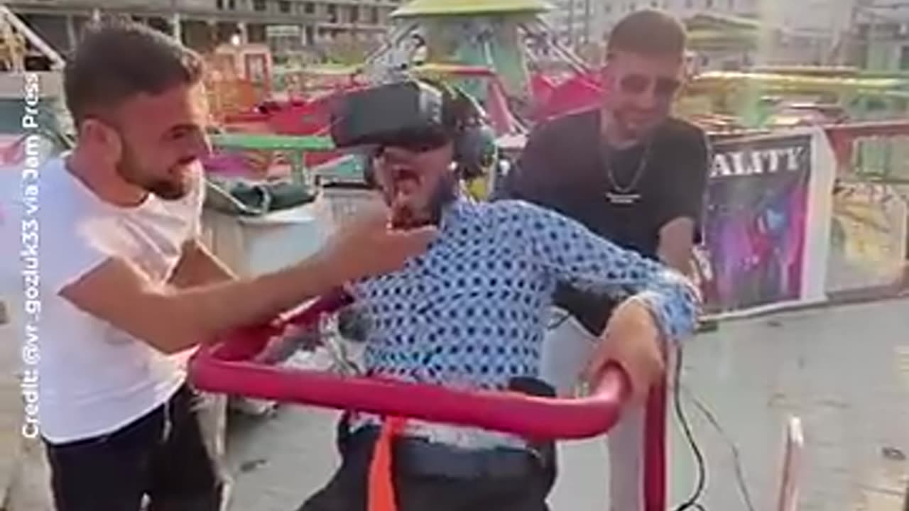 Hilarious clip of man trying VR