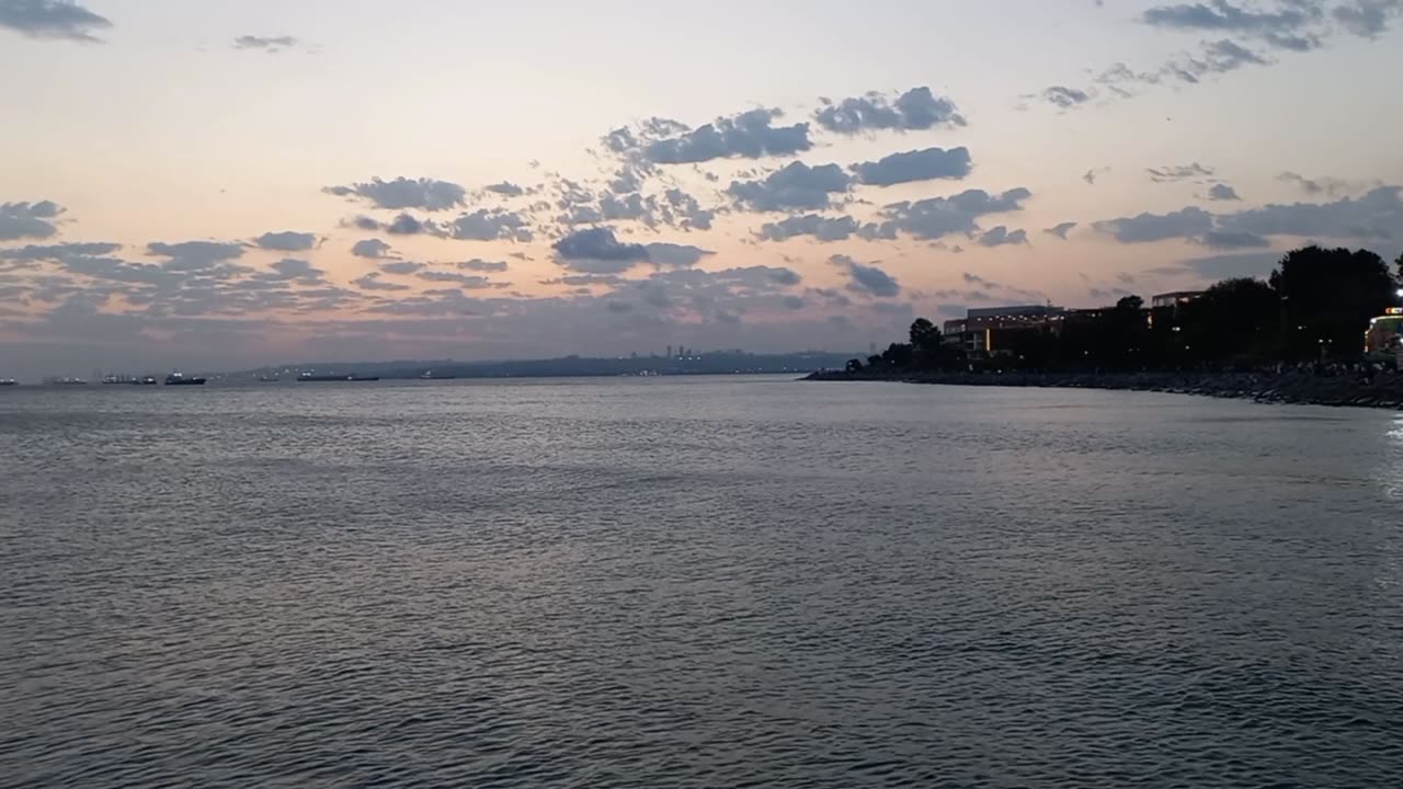 Beautiful landscape of the sea and the beauty of the clouds