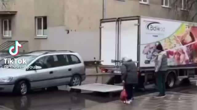 Sabri Virals ' being helpful its a skills'