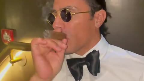 Salt Bae (nusr_et) funny Smoking