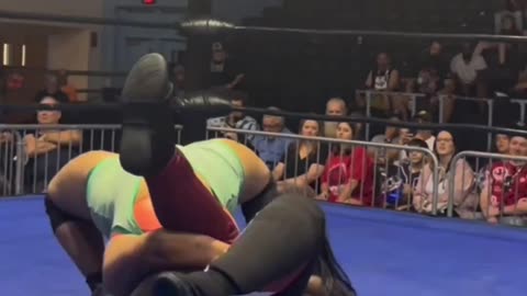 Giggles and Giggles: Hilarious Rumble of the Giggly Gals Heavy Weight